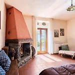 Casa Etnea Kır Evi *
