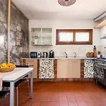 Casa Etnea Kır Evi
