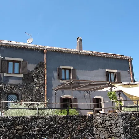 Country house Casa Etnea *